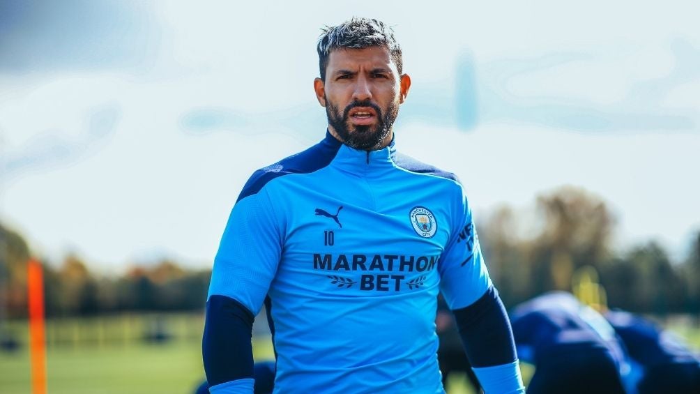 Sergio Agüero durante el entrenamiento 