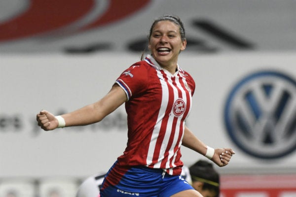 Norma Palafox en festejo con Chivas