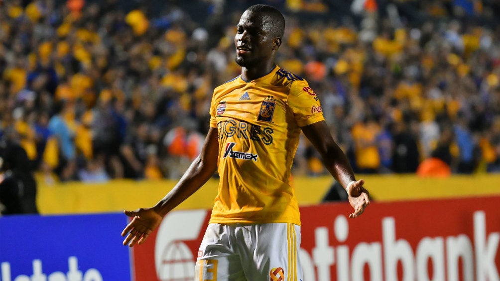 Enner Valencia en partido con Tigres