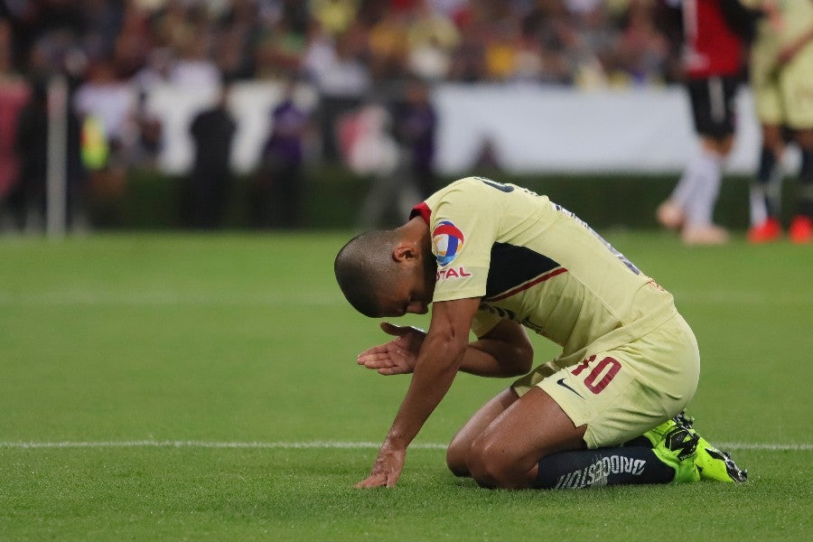 Cecilio Domínguez durante un partido con América