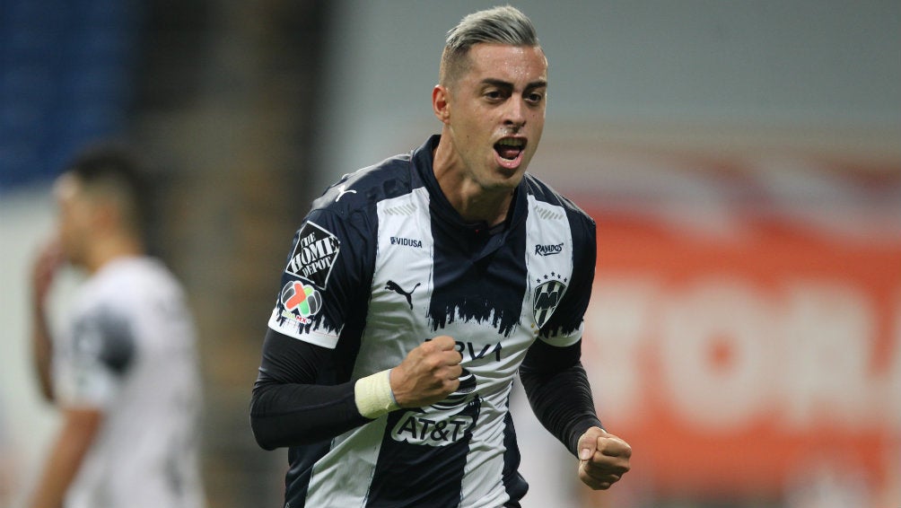 Rogelio Funes Mori en festejo con Rayados