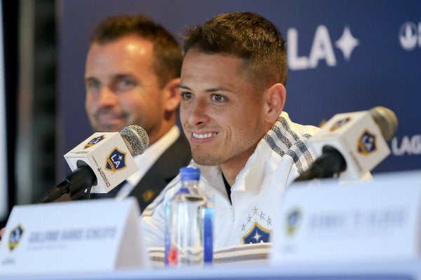 Javier Hernández en conferencia de prensa