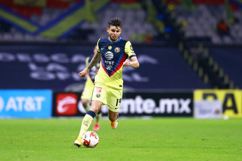 Benedetti en partido con América