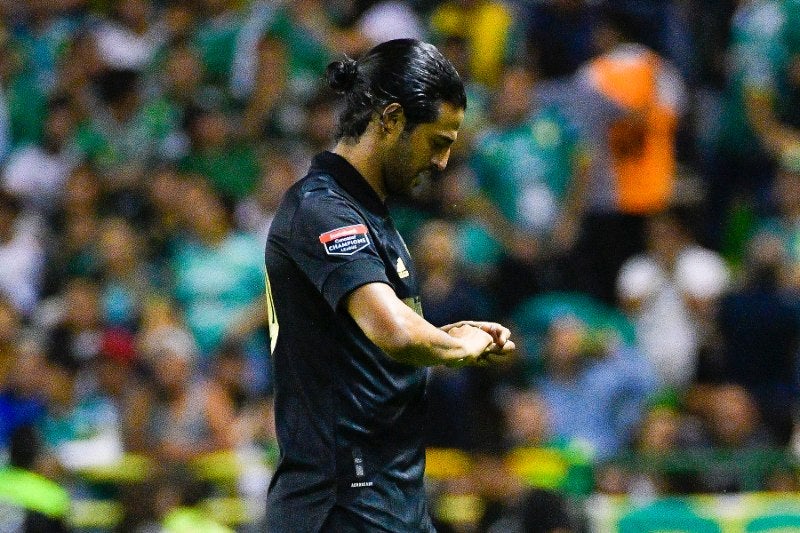 Carlos Vela durante un partido con LAFC