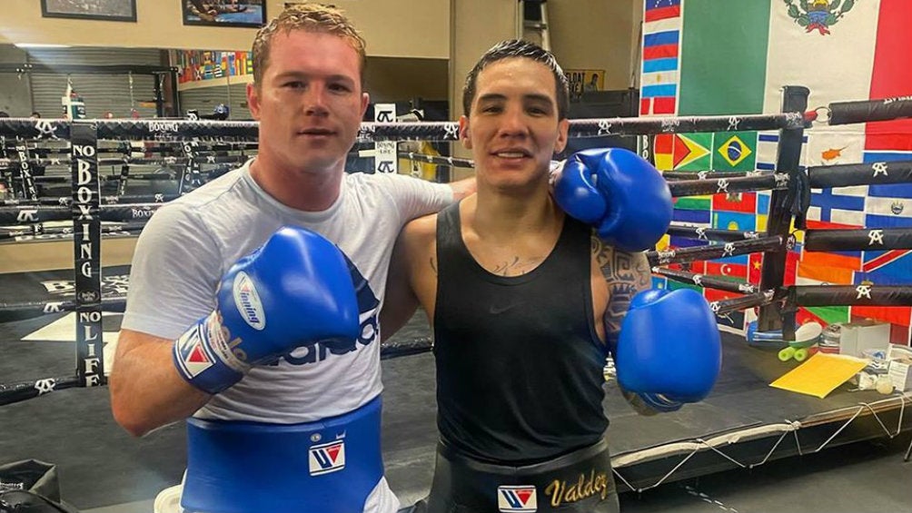 Óscar Valdez y Canelo Álvarez en entrenamiento