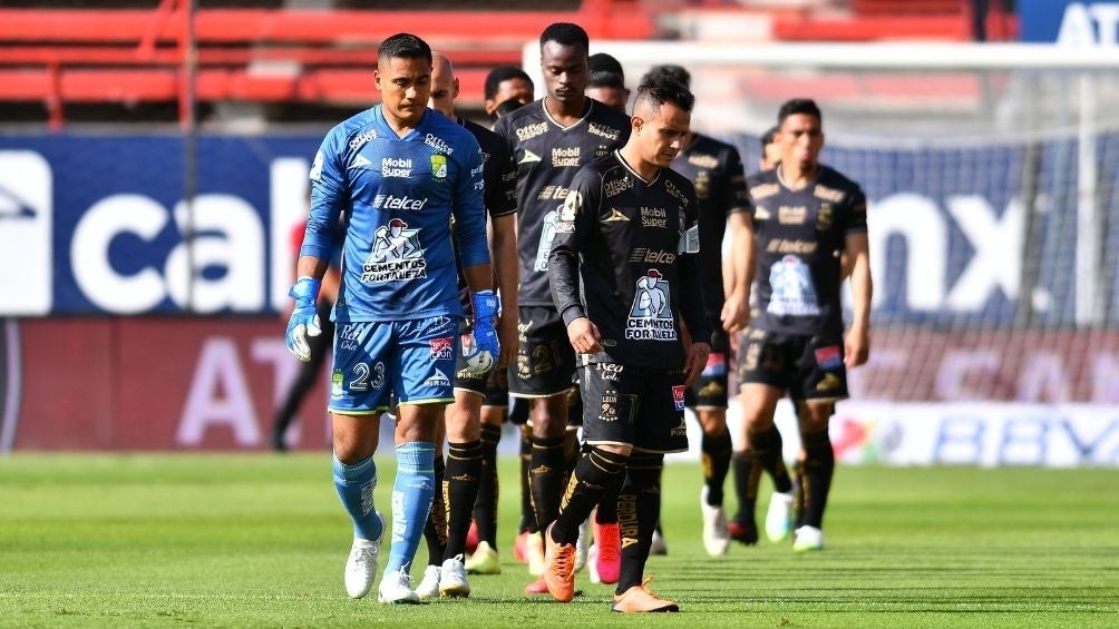 Jugadores de León en un partido 