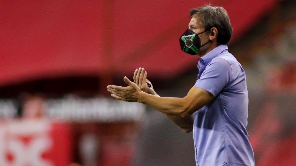 Gabriel Caballero en un partido con Juárez