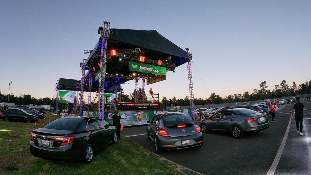 Panorámica del escenario de la Triple A para las Auto Luchas