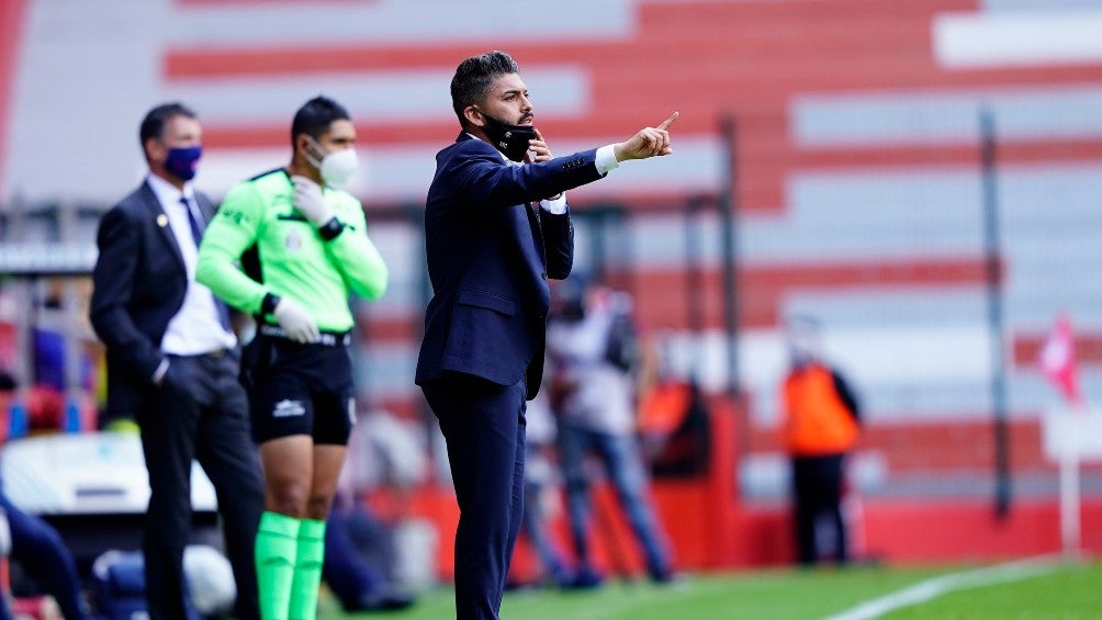 Carlos Adrián Morales en su primer partido con Toluca