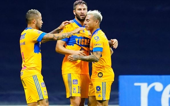 Tigres festeja diana ante La Máquina