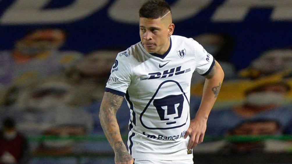 Iturbe se molesta por salir de cambio 