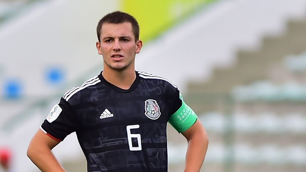 Eugenio Pizzuto con la Selección 