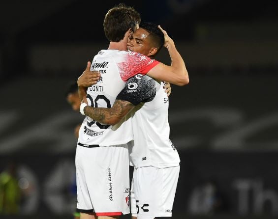 Jugadores del Atlas celebran la victoria