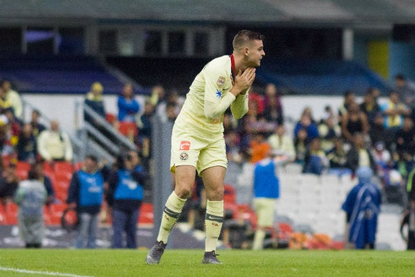 Nico Benedetti en lamento con las Águilas