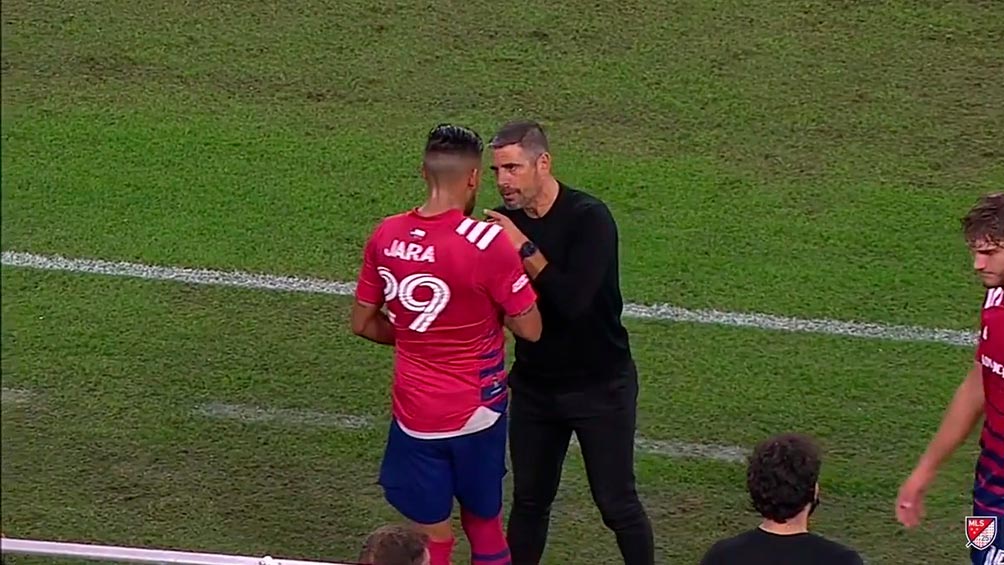 Video: Franco Jara hizo berrinche por salir de cambio en derrota del FC Dallas