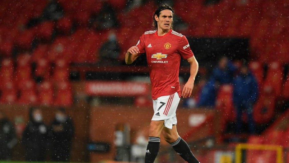 Cavani en partido con United