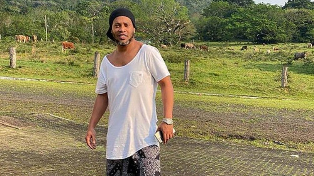 Ronaldinho se contagió de Covid-19