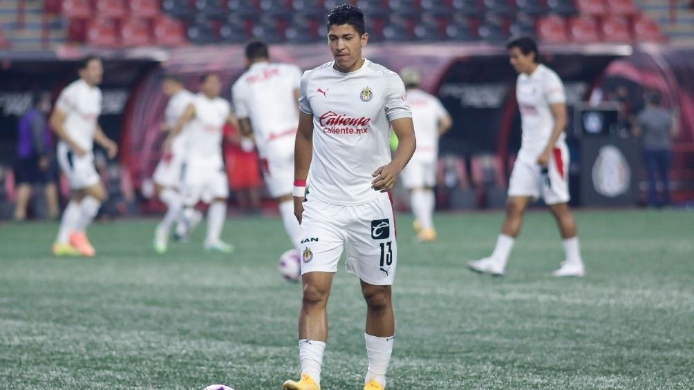 Ángel Zaldívar en partido con Chivas 