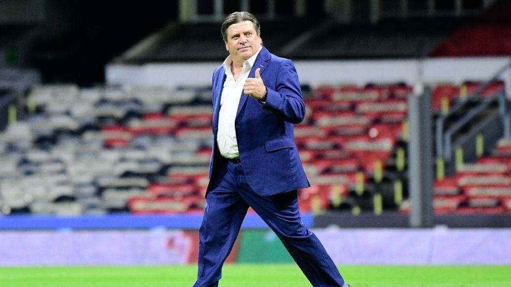 Miguel Herrera durante un partido de América 