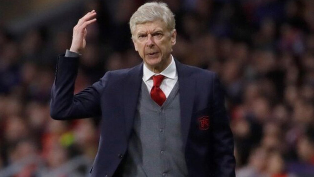 Arsene Wenger durante un duelo de Premier League 