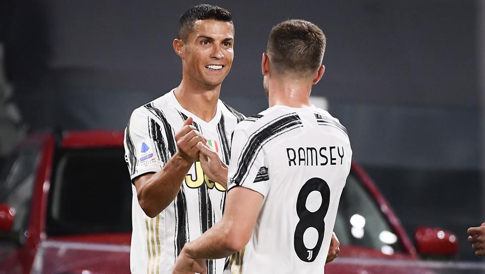 Cristiano festeja una anotación con la Juve