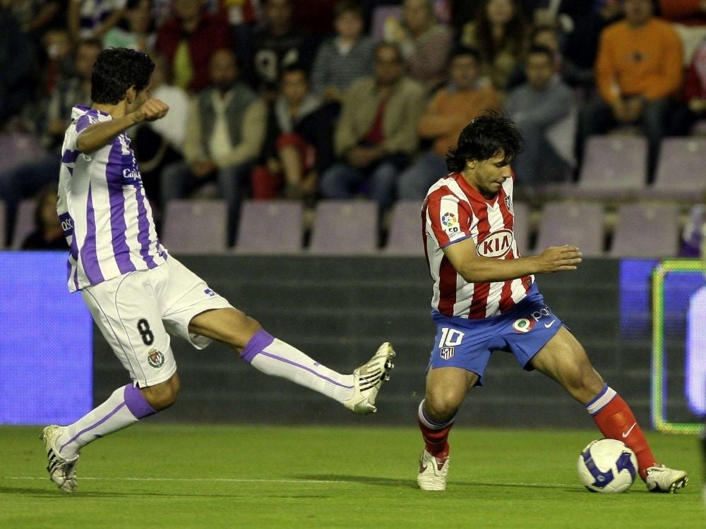 Sergio Agüero jugando con el Atlético 