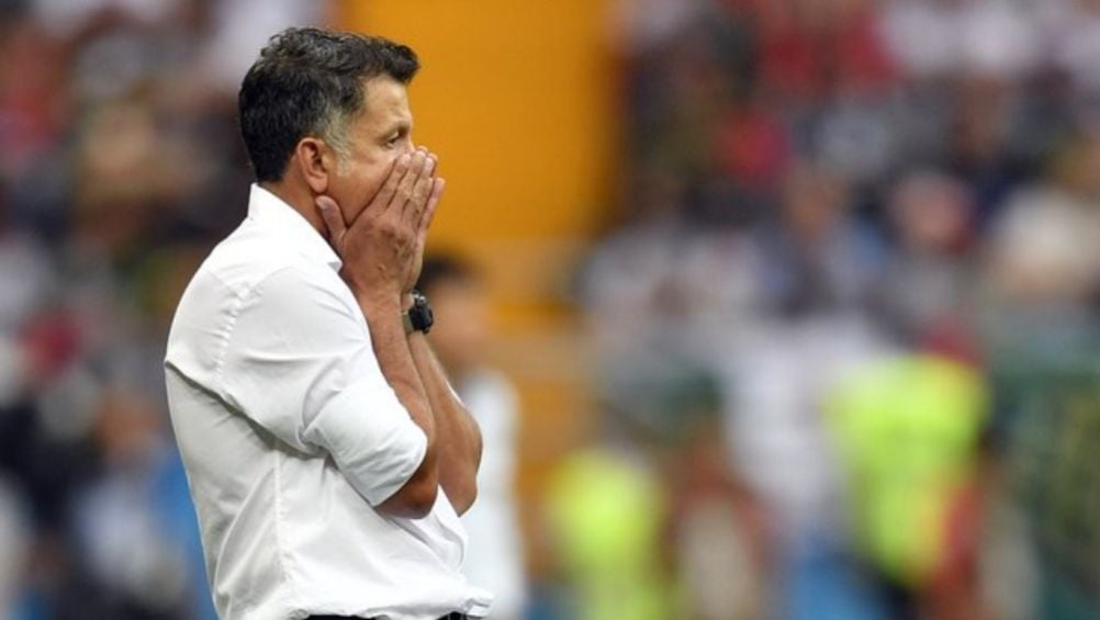 Juan Carlos Osorio dirigiendo un partido de la Selección Mexicana