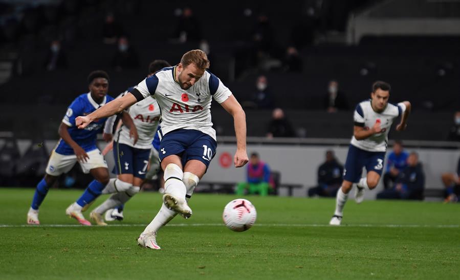 Harry Kane convirtió un penal