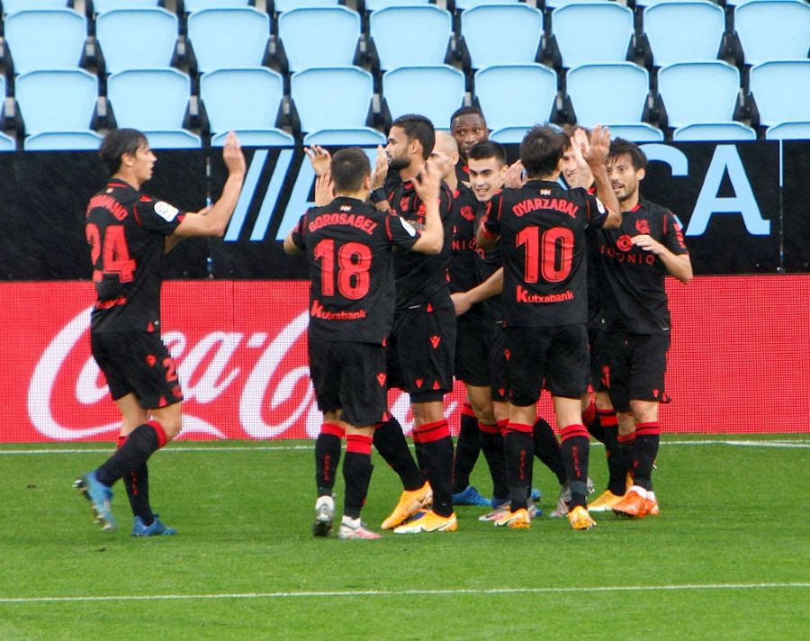 Jugadores de la Real Sociedad celebrando gol vs Celta