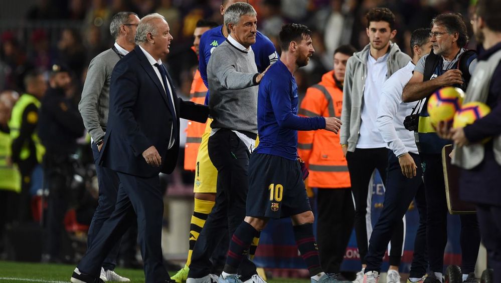 Setién en entrenamiento con Messi