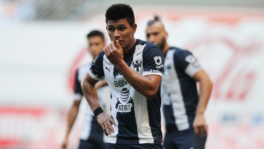 Jesús Gallardo en un partido con Rayados de Monterrey