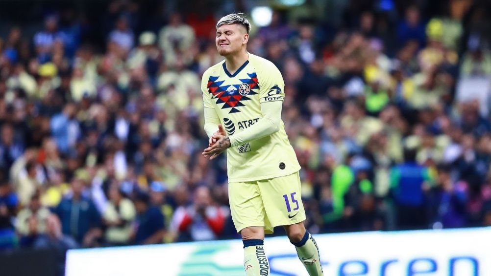 Nicolás Castillo en un partido con el América