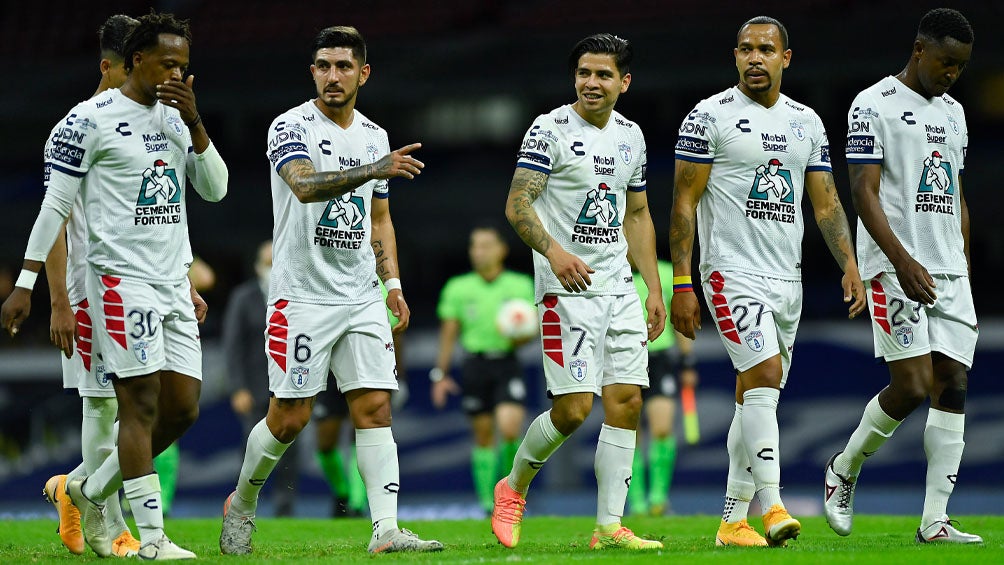 Jugadores de Pachuca tras una derrota en Liga MX 