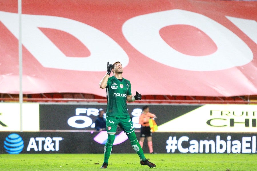 Sebastián Fassi durante un partido con Necaxa