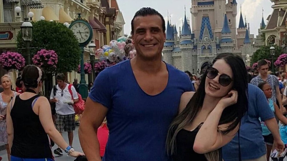 Alberto del Río junto a Paige