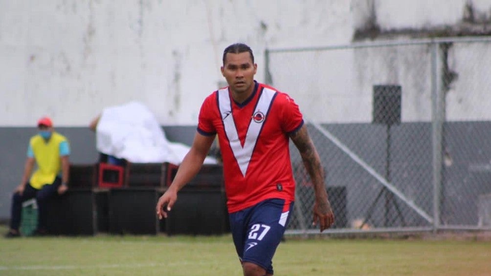 Gullit Peña durante un partido con el Club Veracruzano