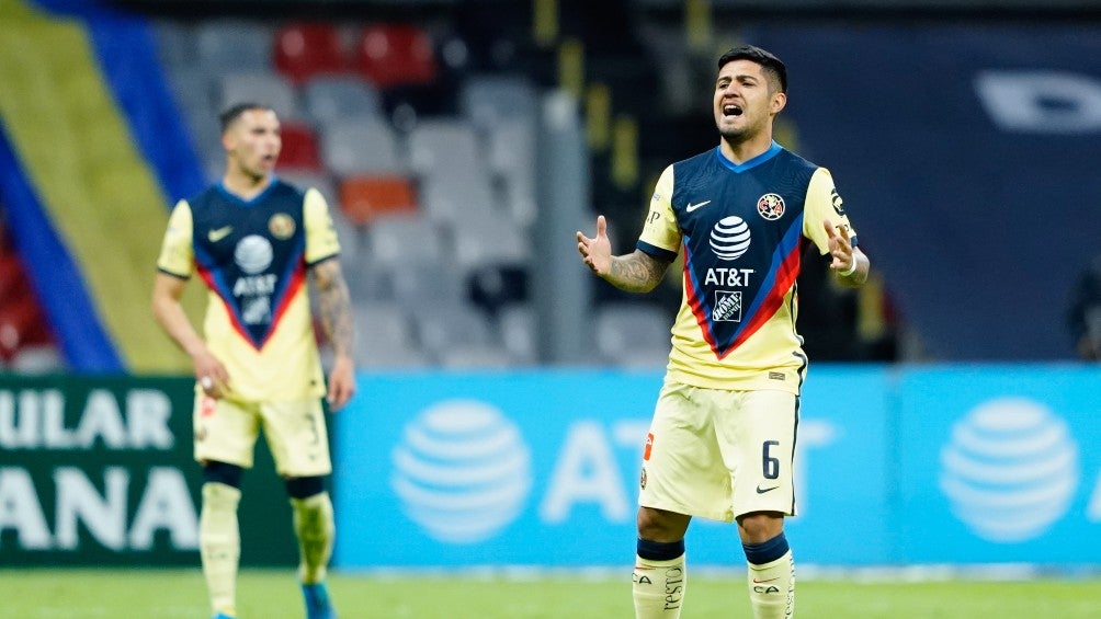 Sergio Díaz durante un partido con América