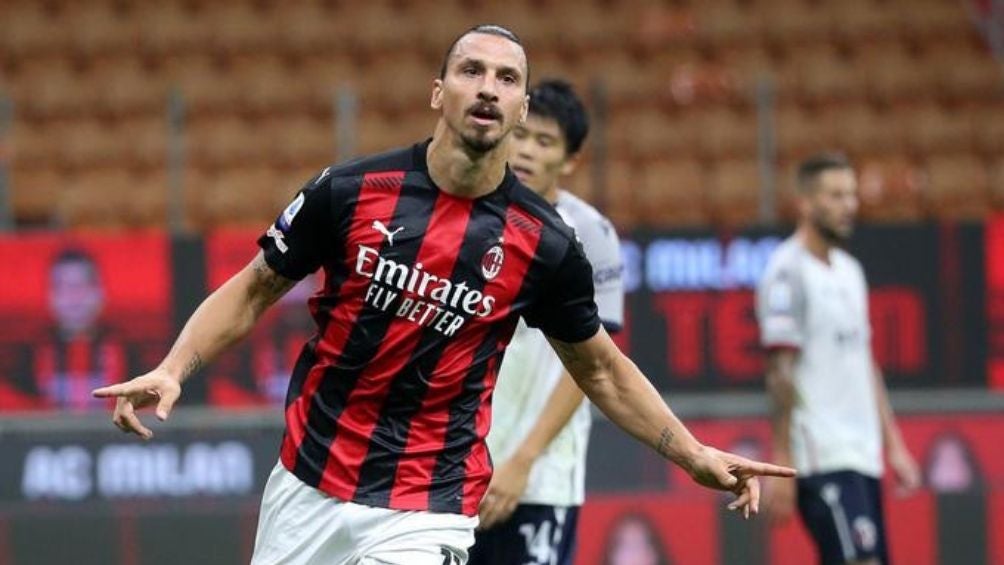 Zlatan Ibrahimovic en un partido con el Milan 