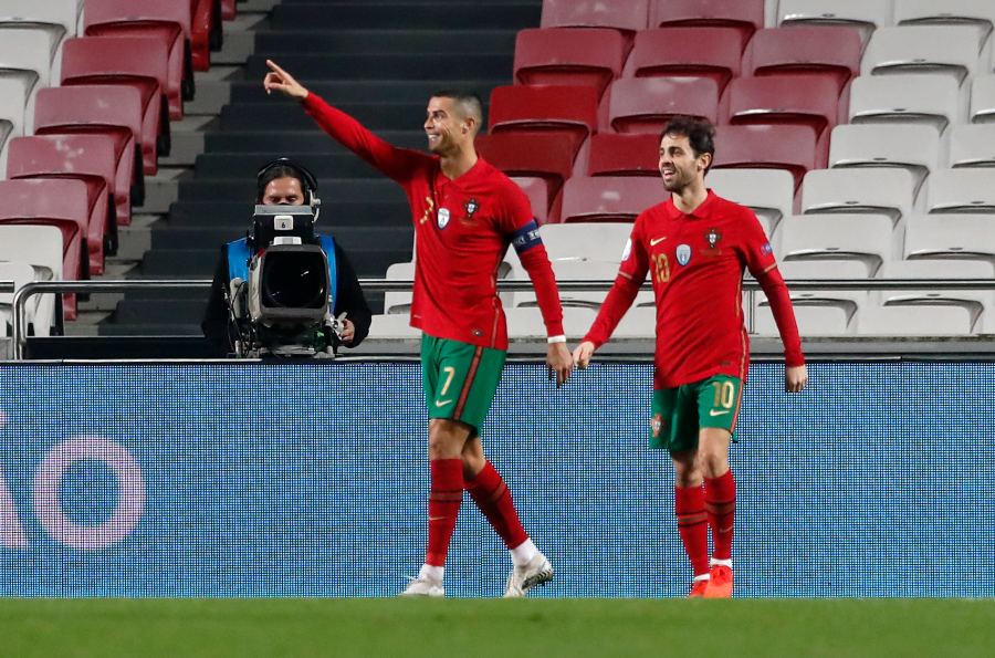 Cristiano Ronaldo luego de marcar gol con la Selección de Portugal