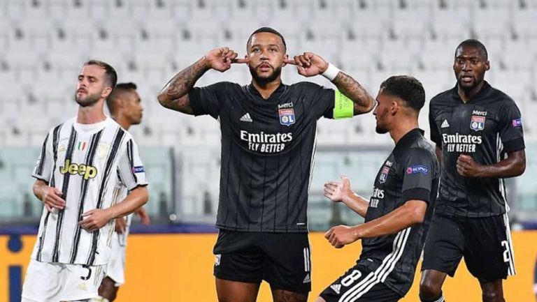 Memphis Depay celebra un gol vs Juventus