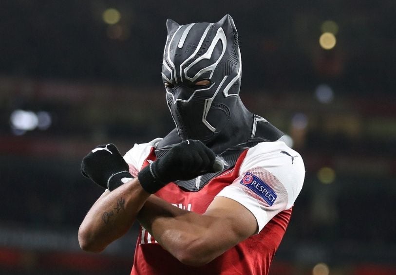 Pierre Emerick Aubameyang en un festejo con el Arsenal 