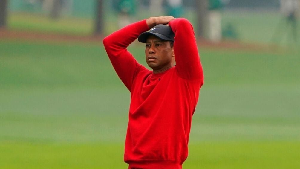 Tiger Woods durante el hoyo 12 en el Masters