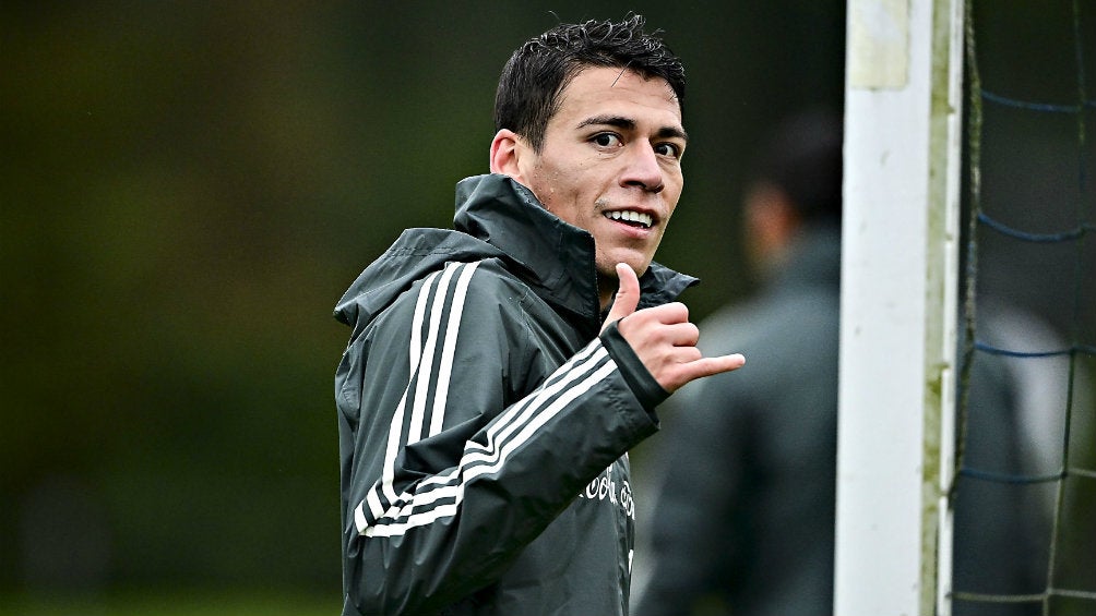 Héctor Moreno en entrenamiento con el Tri