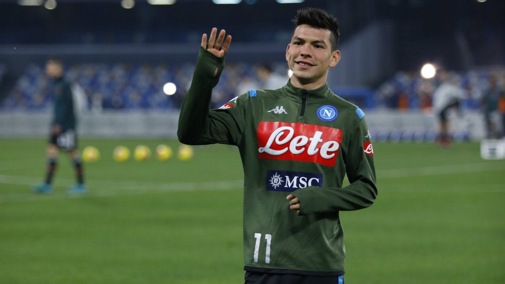 Chucky Lozano jugando con Napoli