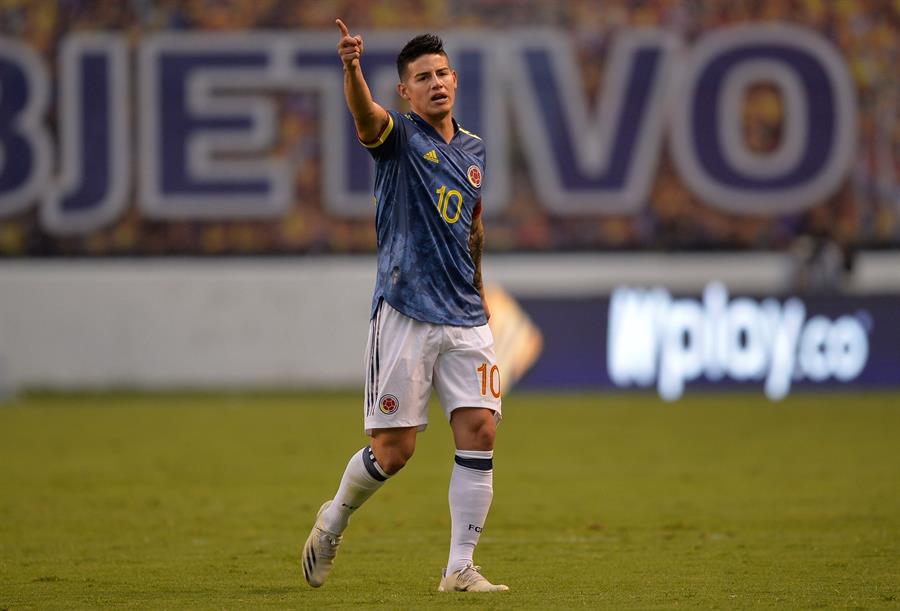 El colombiano en un partido con la selección