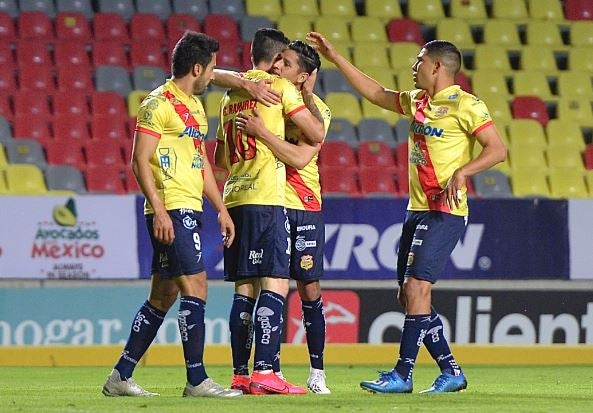 Jugadores del Atlético Morelia festejan un gol