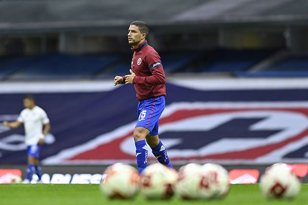 El mediocampista previo a un partido de Cruz Azul