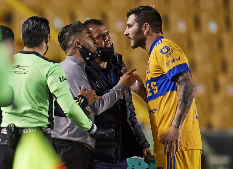 El DT de Toluca se hace de palabra con André-Pierre Gignac