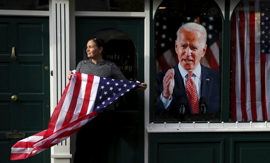 Propietaria de una estética celebra el triunfo de Biden 