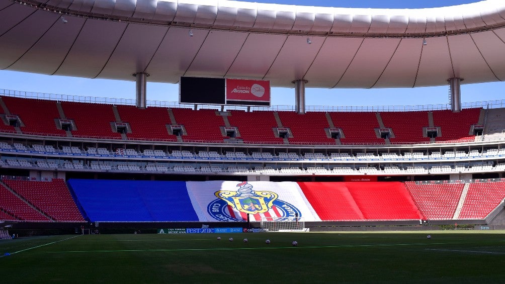 Bandera de Chivas en el Estadio Akron